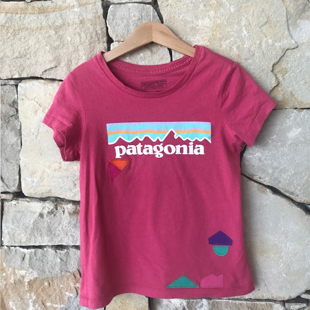 Adventure t shirt with cute applique - size 5