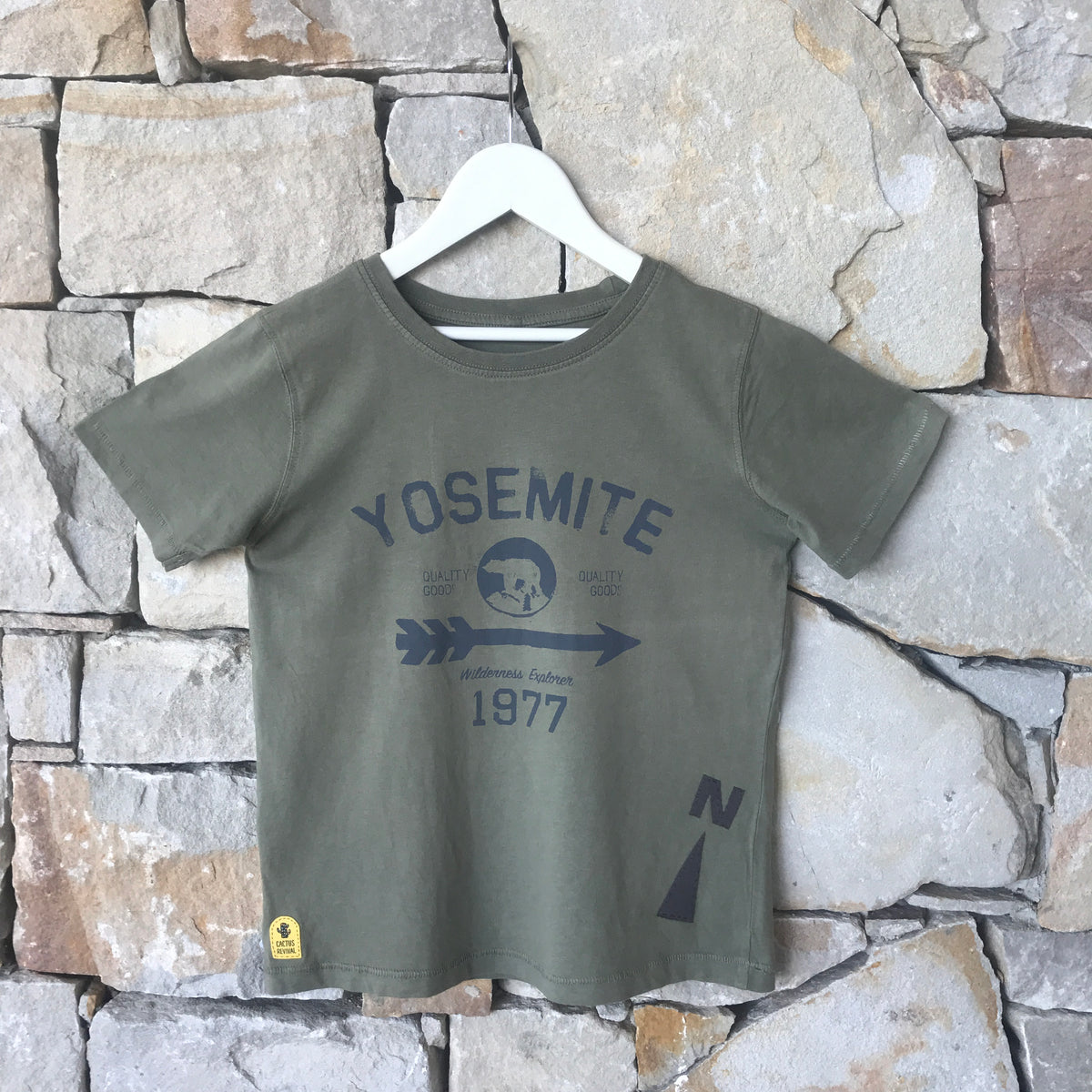 Short sleeved Yosemite t shirt: Size 7